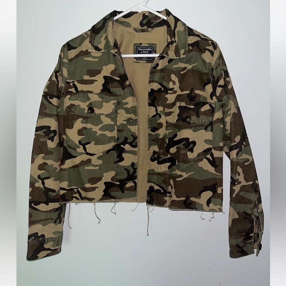 Abercrombie Cropped Camo Jacket - Size M